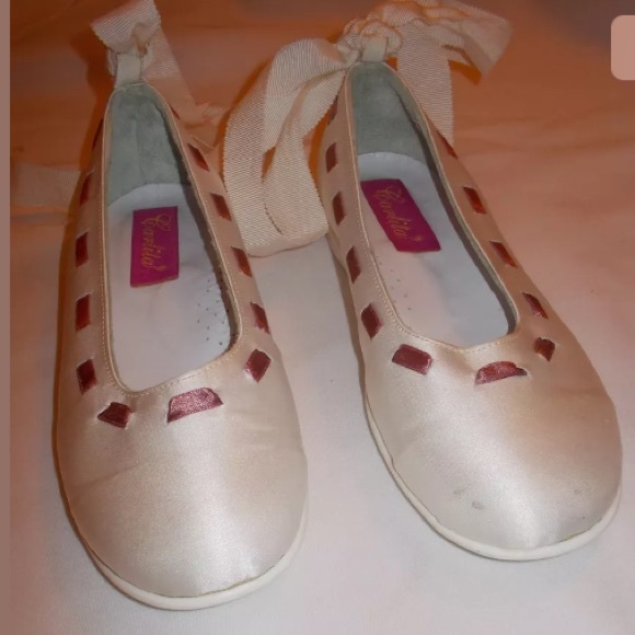 CARLITA Ivory Satin Pumps Pink Ribbon EU 32 - US 2 - Picture 5 of 8